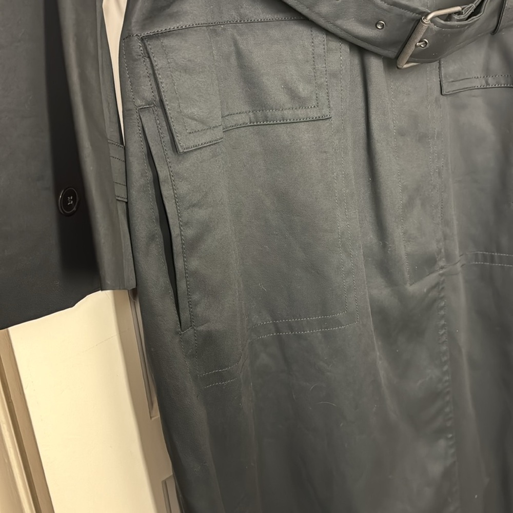 Banana Republic Timeless Trench Coat - Picture 6 of 9